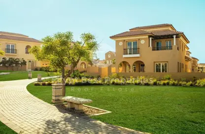 Villa - 7 Bedrooms - 7 Bathrooms for sale in Hyde Park Central - The 6th Settlement - New Cairo City - Cairo