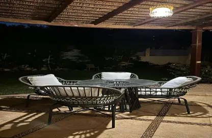 فيلا - 4 غرف نوم - 4 حمامات للايجار في طريق بيفرلي هيلز - الحي السابع عشر - الشيخ زايد - الجيزة