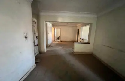 شقة - 5 غرف نوم - 3 حمامات للايجار في شارع السودان - المهندسين - الجيزة