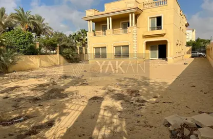 Villa - 5 Bedrooms - 6 Bathrooms for sale in Fountain Park - 5th Settlement Compounds - The 5th Settlement - New Cairo City - Cairo