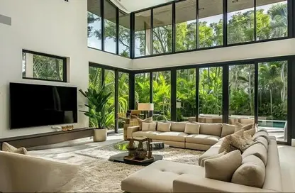 Villa - 5 Bedrooms - 3 Bathrooms for sale in Garden Residence - Hyde Park - New Cairo City - Cairo