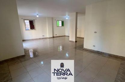 Apartment - 3 Bedrooms - 3 Bathrooms for sale in Street 100   Al Fairouz St. - 10th District - Sheikh Zayed City - Giza