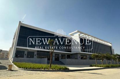 Retail - Studio - 2 Bathrooms for sale in The Hub - 5th Settlement Compounds - The 5th Settlement - New Cairo City - Cairo