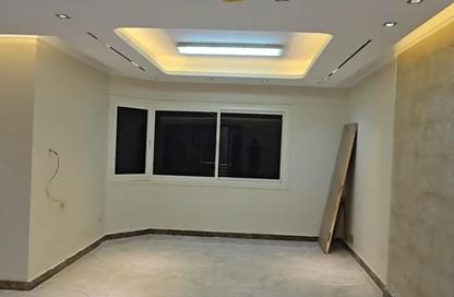 Apartment - 3 Bedrooms - 3 Bathrooms for sale in Dr Al Batrawy St. - 1st Zone - Nasr City - Cairo