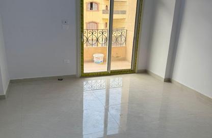 Apartment - 3 Bedrooms - 1 Bathroom for sale in El Narges Buildings - Al Narges - New Cairo City - Cairo