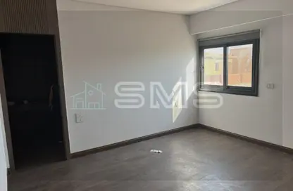 شقة - 3 غرف نوم - 3 حمامات للايجار في غرب الجولف - كمبوندات القطامية - القطامية - مدينة القاهرة الجديدة - القاهرة