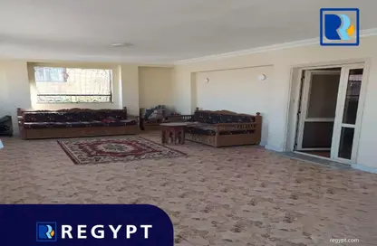 Apartment - 3 Bedrooms - 3 Bathrooms for sale in Al Laselky St. - El Laselky - New Maadi - Hay El Maadi - Cairo