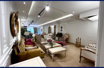 Apartment - 3 Bedrooms - 3 Bathrooms for sale in Shaarawy St. - Laurent - Hay Sharq - Alexandria