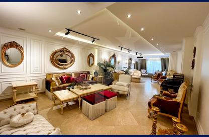 Apartment - 3 Bedrooms - 3 Bathrooms for sale in Shaarawy St. - Laurent - Hay Sharq - Alexandria