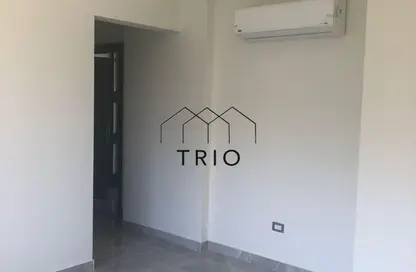 شقة - 2 غرف نوم - 2 حمامات للبيع في فيلدج جيت - المستثمرين الجنوبية - مدينة القاهرة الجديدة - القاهرة