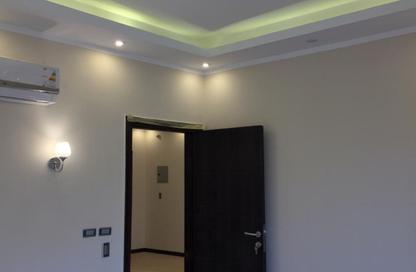 Apartment - 2 - 1 for rent in Palm Hills Village Gate - South Investors Area - New Cairo City - Cairo Apartment - 2 - 1 for rent in Palm Hills Village Gate - South Investors Area - New Cairo City - Cairo