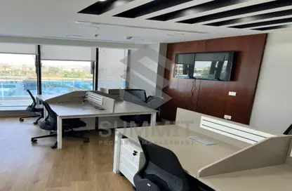 مساحات مكتبية - 2 غرف نوم - 2 حمامات للايجار في شارع التسعين الشمالي - التجمع الخامس - مدينة القاهرة الجديدة - القاهرة