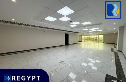 طابق كامل - استوديو - 4 حمامات للايجار في شارع كورنيش النيل - المعادي - حي المعادي - القاهرة