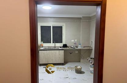 Apartment - 3 Bedrooms - 3 Bathrooms for rent in Cairo University Compound - Sheikh Zayed Compounds - Sheikh Zayed City - Giza