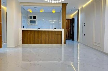 Apartment - 3 Bedrooms - 3 Bathrooms for sale in Gate 4 - Mena - Hadayek El Ahram - Giza