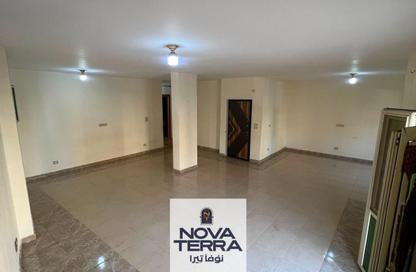 Apartment - 3 Bedrooms - 3 Bathrooms for sale in 10th District - Sheikh Zayed City - Giza