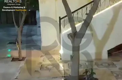 Duplex - 6 Bedrooms - 3 Bathrooms for sale in 11th District - Sheikh Zayed City - Giza