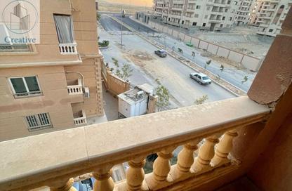Apartment - 3 Bedrooms - 2 Bathrooms for sale in Cliff Mall New Cairo - South Teseen St. - The 5th Settlement - New Cairo City - Cairo