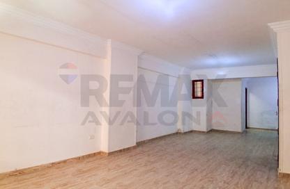 Apartment - 3 Bedrooms - 2 Bathrooms for sale in Mahmoud Al Essawy St. - Miami - Hay Awal El Montazah - Alexandria