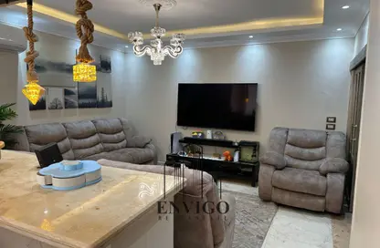 شقة - 3 غرف نوم - 1 حمام للبيع في شارع امين الريحاني - المنطقة السادسة - مدينة نصر - القاهرة