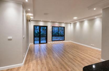 Apartment - 3 Bedrooms - 2 Bathrooms for sale in The Courtyards - Sheikh Zayed Compounds - Sheikh Zayed City - Giza