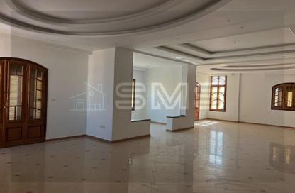 شقة - 4 غرف نوم - 3 حمامات للايجار في شارع اخناتون - الحي الخامس - التجمع الخامس - مدينة القاهرة الجديدة - القاهرة