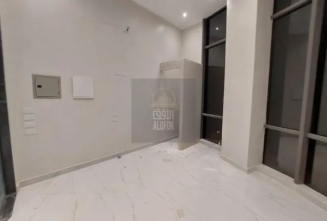 112969130 - Property Image 3