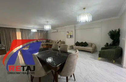 شقة - 3 غرف نوم - 3 حمامات للايجار في شارع يوسف السباعي - الرحاب المرحلة الأولى - الرحاب - مدينة القاهرة الجديدة - القاهرة