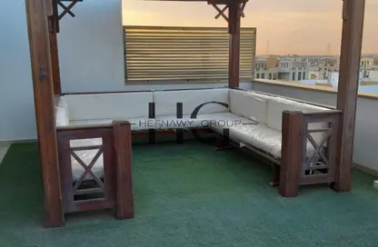 سطح - 1 حمام للايجار في 6 ويست - بيفرلي هيلز - كمبوندات الشيخ زايد - الشيخ زايد - الجيزة