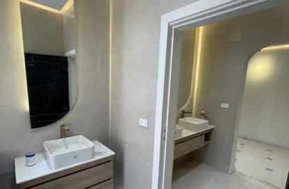Apartment - 3 Bedrooms - 3 Bathrooms for rent in Al Shouyfat - 5th Settlement Compounds - The 5th Settlement - New Cairo City - Cairo