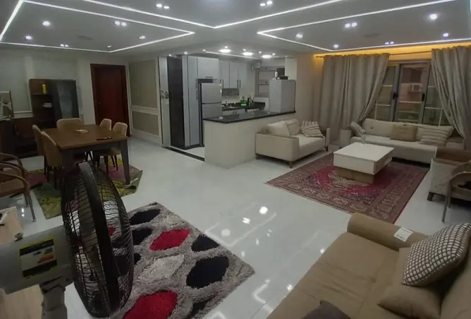 121811050 - Property Image 3