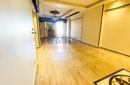 Apartment - 3 - 2 for sale in Ahmed Basha Turk St. - Fleming - Hay Sharq - Alexandria