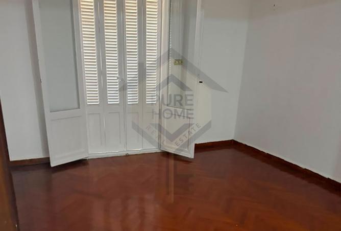 102902811 - Property Image 3