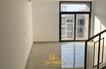 (بنتهاوس  (روف - 3 غرف نوم - 3 حمامات للايجار في مون ريزيدنس - فيفث سكوير - التجمع الخامس - مدينة القاهرة الجديدة - القاهرة