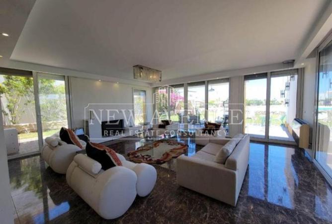 98832602 - Property Image 2