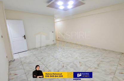 Apartment - 3 Bedrooms - 1 Bathroom for rent in Laurent - Hay Sharq - Alexandria