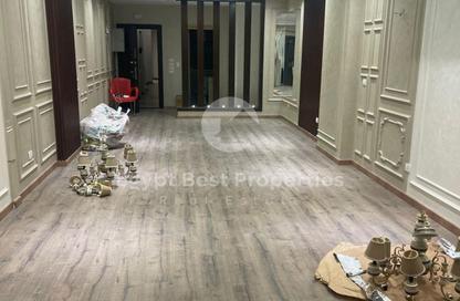 شقة - 3 غرف نوم - 3 حمامات للبيع في مون ريزيدنس - فيفث سكوير - التجمع الخامس - مدينة القاهرة الجديدة - القاهرة