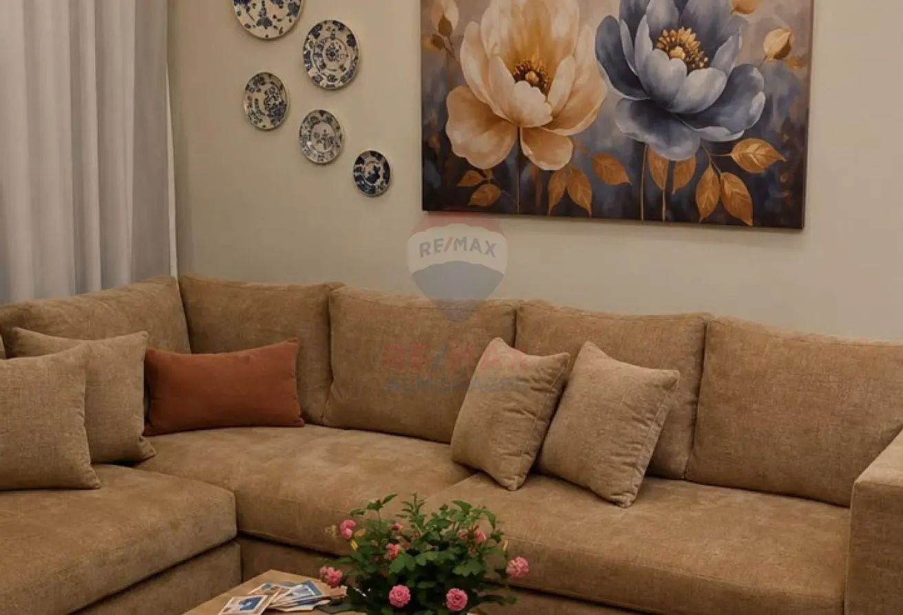 102072754 - Property Main Image