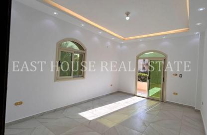 Apartment - 3 Bedrooms - 2 Bathrooms for rent in Ganoob El Acadimia - New Cairo City - Cairo