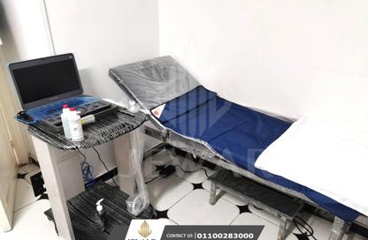 Clinic - Studio - 1 Bathroom for sale in Saba Basha - Hay Sharq - Alexandria