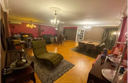 شقة - 3 غرف نوم - 3 حمامات للبيع في شارع احمد حشمت - الزمالك - القاهرة