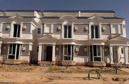 Townhouse - 4 - 4 for sale in Mountain View Chill Out Park - Northern Expansions - 6 October City - Giza