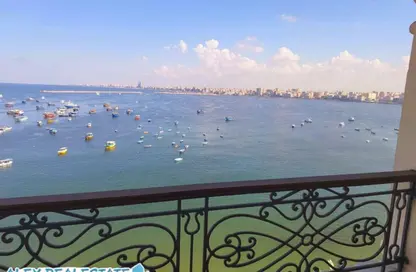 Apartment - 3 Bedrooms - 2 Bathrooms for rent in Al Geish Road - Raml Station - Hay Wasat - Alexandria