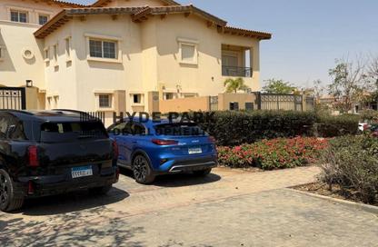Villa - 3 Bedrooms - 2 Bathrooms for sale in Cluster 4 - Hyde Park - New Cairo City - Cairo