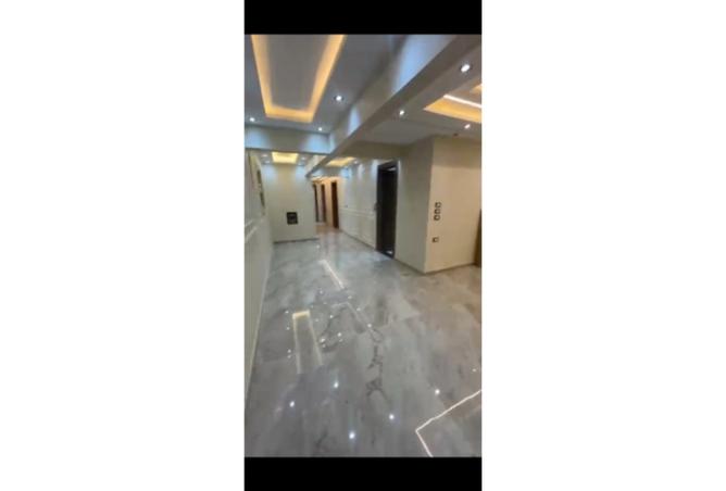 102907805 - Property Image 3