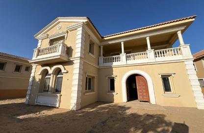 Villa - 7 Bedrooms - 7 Bathrooms for sale in Hyde Park Central - The 6th Settlement - New Cairo City - Cairo