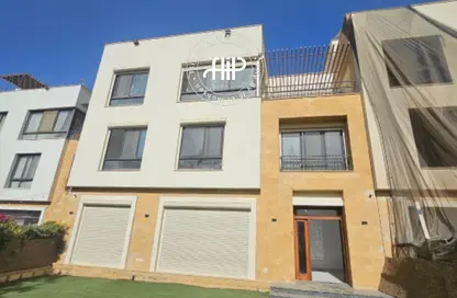 Villa - 4 Bedrooms - 5 Bathrooms for rent in Beverly Hills - Sheikh Zayed Compounds - Sheikh Zayed City - Giza Villa - 4 Bedrooms - 5 Bathrooms for rent in Beverly Hills - Sheikh Zayed Compounds - Sheikh Zayed City - Giza