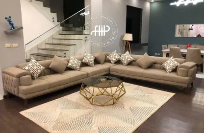 تاون هاوس - 5 غرف نوم - 5 حمامات للايجار في الجريا - كمبوندات الشيخ زايد - الشيخ زايد - الجيزة