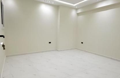 Apartment - 2 Bedrooms - 2 Bathrooms for sale in Hadayek El Ahram - Giza
