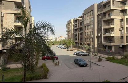 Apartment - 3 Bedrooms - 3 Bathrooms for sale in Green Residence 1 - 7th District - Sheikh Zayed City - Giza